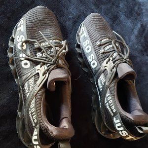 Sneaker